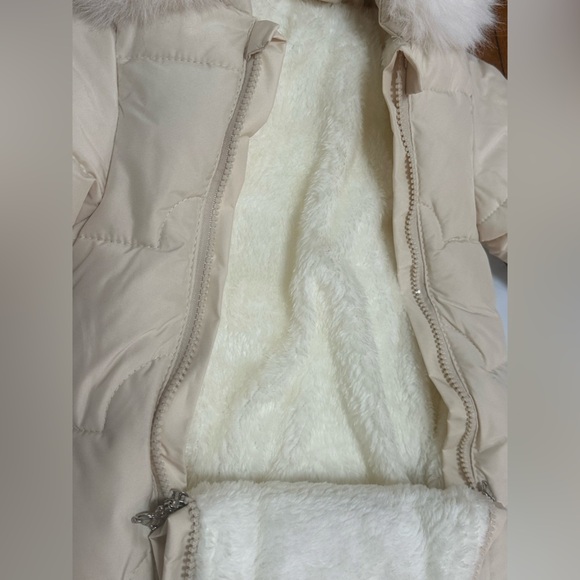 M-Tempor Baby Snowsuit Cream 66cm with Faux Fur Trim Hood & Teddy Bear Zipper - Picture 5 of 5